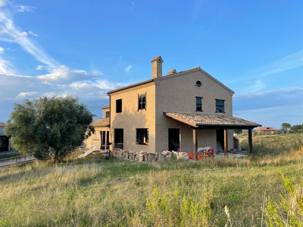 casa indipendente in vendita a Cupra Marittima