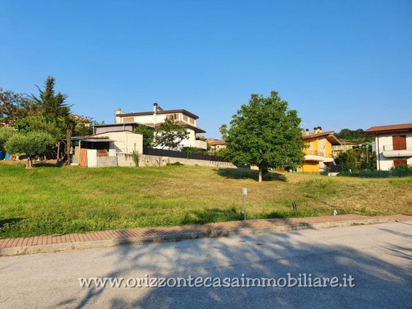 casa indipendente in vendita a Folignano in zona Villa Pigna