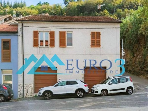 casa indipendente in vendita a Folignano in zona Case di Coccia