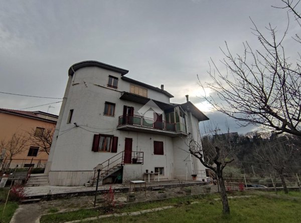 appartamento in vendita a Folignano in zona Case di Coccia