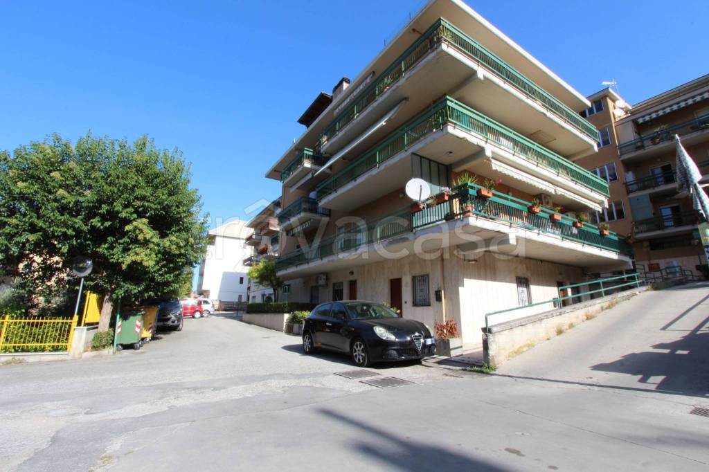 appartamento in vendita a Folignano in zona Villa Pigna