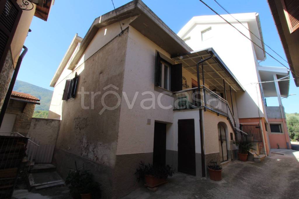 casa indipendente in vendita a Folignano in zona San Benedetto