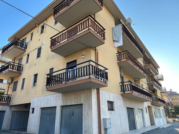 appartamento in vendita a Folignano in zona Villa Pigna