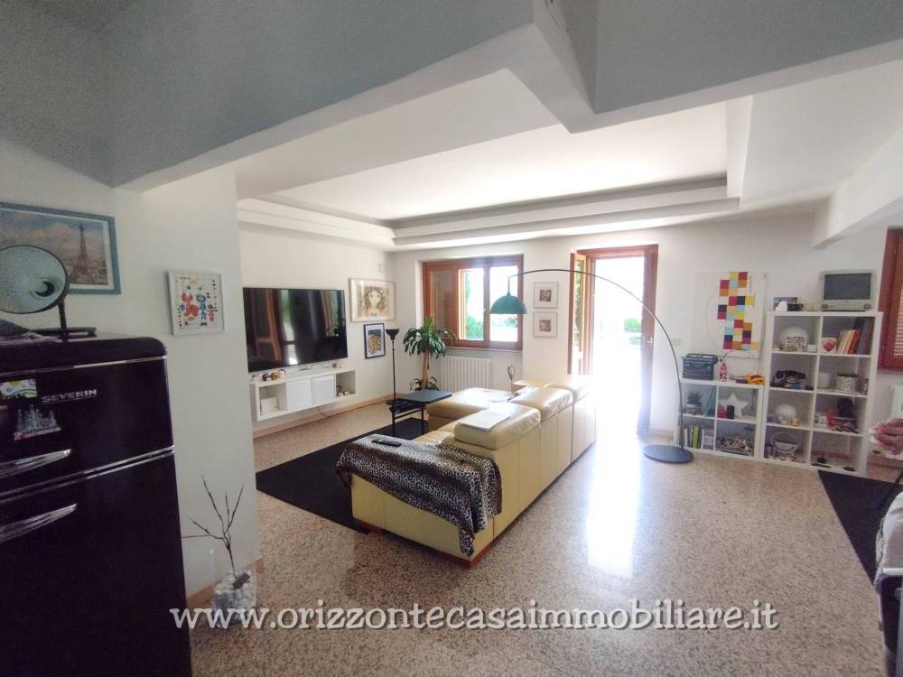appartamento in vendita a Folignano
