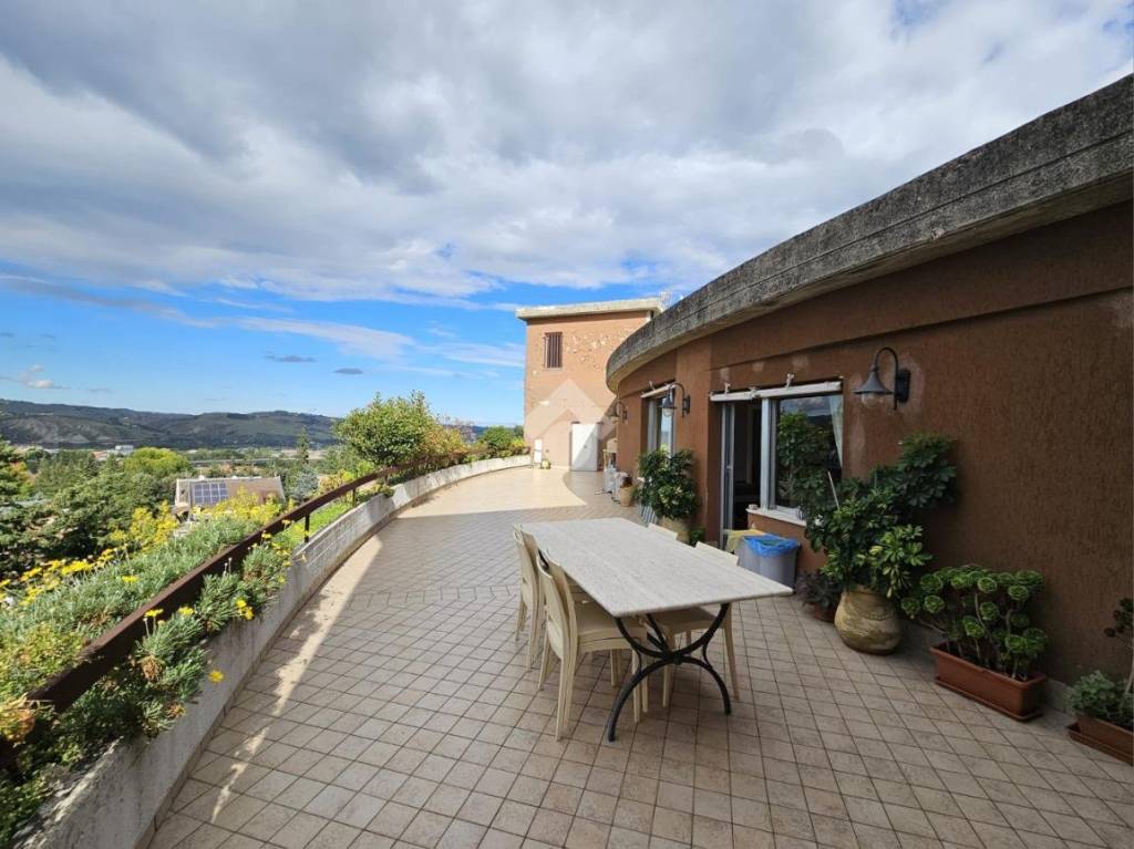 appartamento in vendita a Folignano in zona Villa Pigna