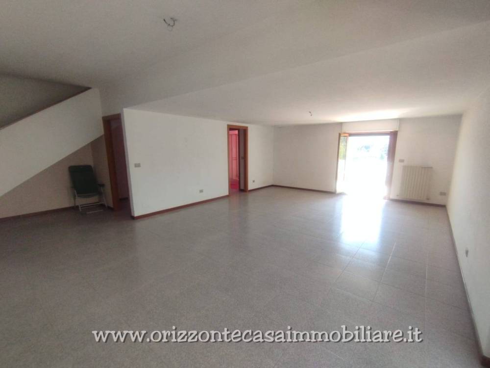casa indipendente in vendita a Folignano in zona Villa Pigna