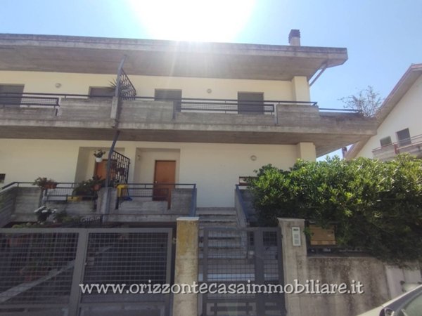 casa indipendente in vendita a Folignano in zona Villa Pigna