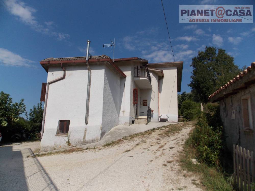casa indipendente in vendita a Folignano in zona Piane di Morro