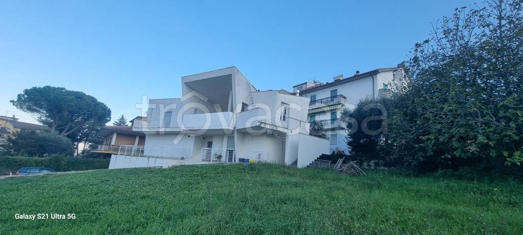 appartamento in vendita a Folignano in zona Villa Pigna