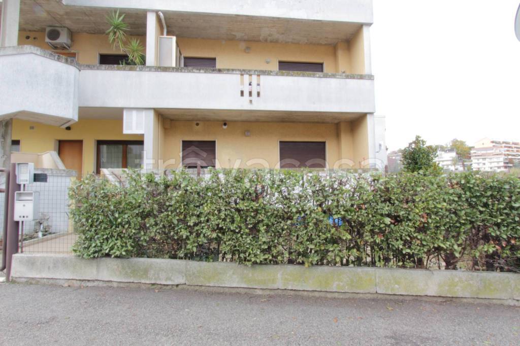 appartamento in vendita a Folignano in zona Villa Pigna