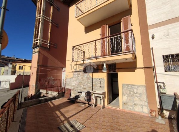 appartamento in vendita a Folignano