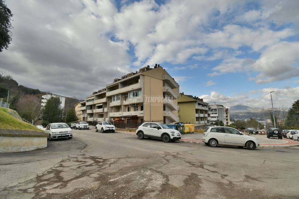appartamento in vendita a Folignano in zona Villa Pigna