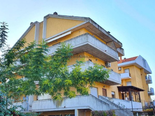 appartamento in vendita a Folignano in zona Villa Pigna