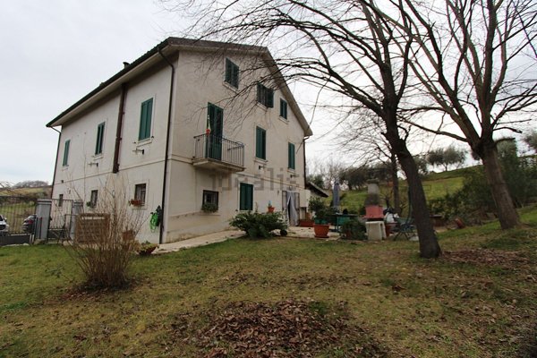 pentavano in vendita a Folignano