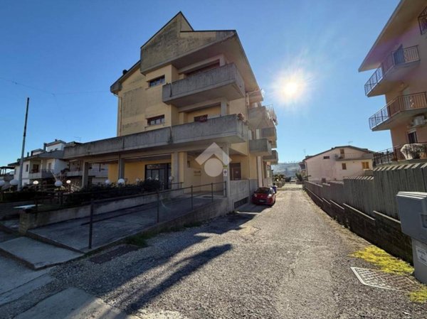 appartamento in vendita a Folignano in zona Piane di Morro