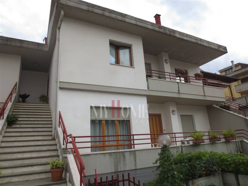 appartamento in vendita a Folignano in zona Piane di Morro