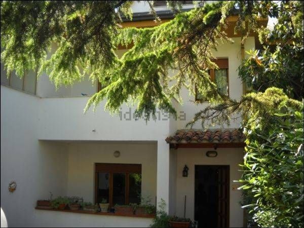 casa indipendente in vendita a Folignano