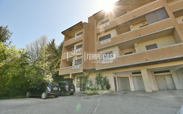 appartamento in vendita a Folignano in zona Villa Pigna