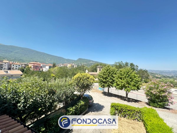 casa indipendente in vendita a Folignano