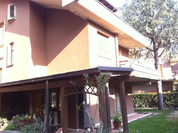 casa indipendente in vendita a Folignano in zona Villa Pigna