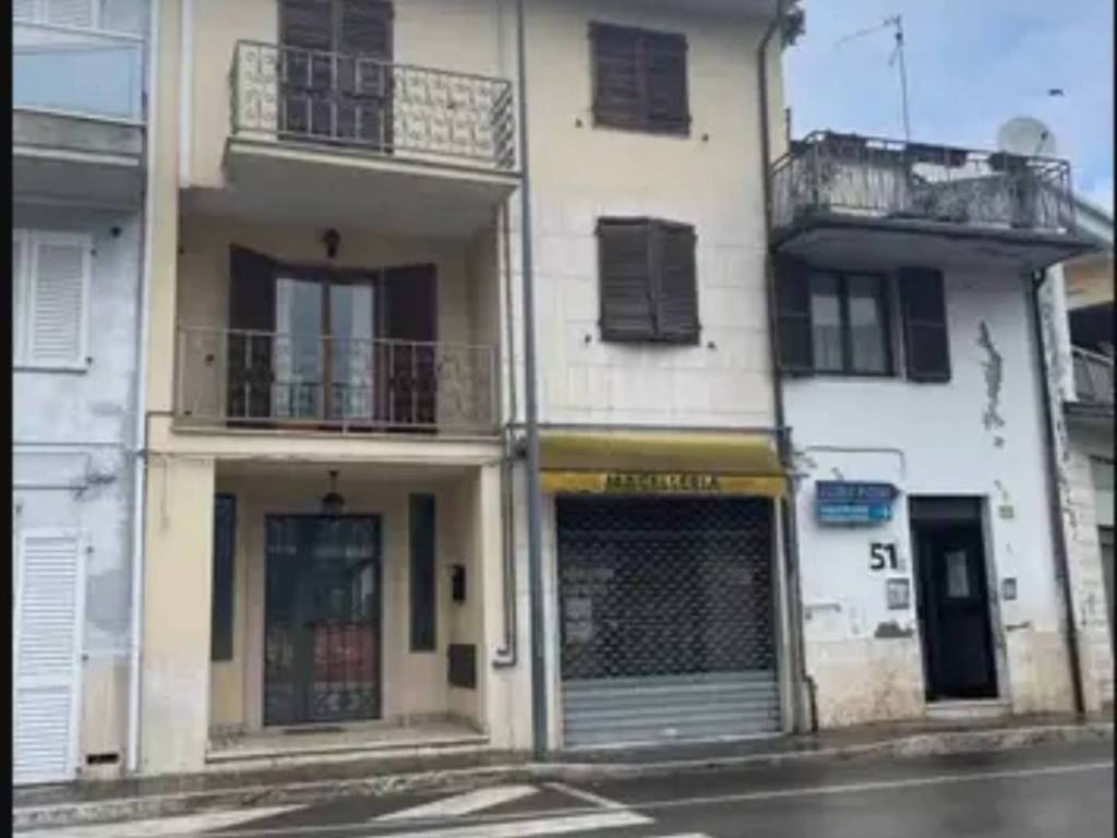 casa indipendente in vendita a Folignano