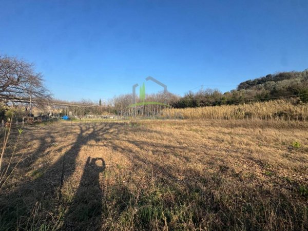 terreno agricolo in vendita a Folignano