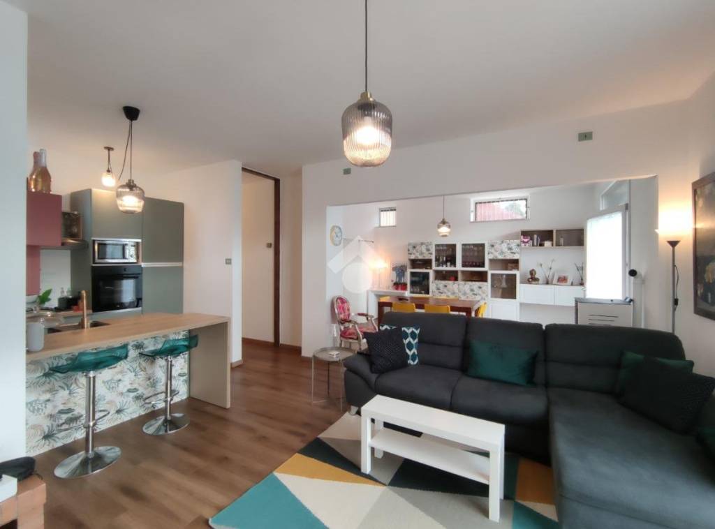 appartamento in vendita a Folignano in zona Villa Pigna
