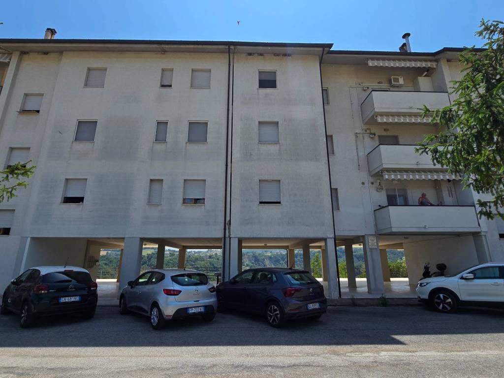 appartamento in vendita a Folignano