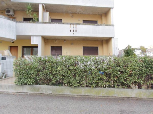 appartamento in vendita a Folignano in zona Villa Pigna