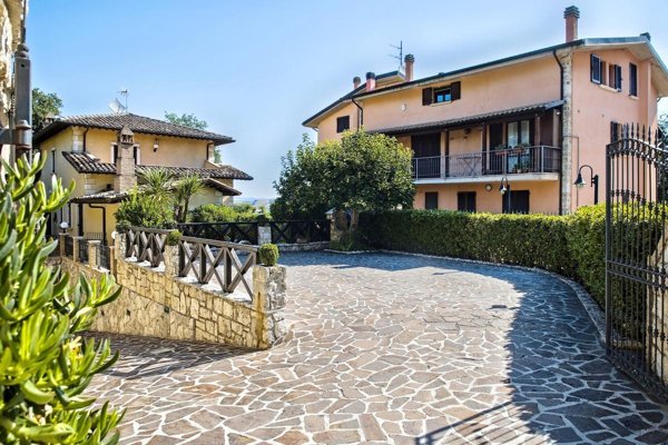 casa indipendente in vendita a Folignano in zona Villa Pigna