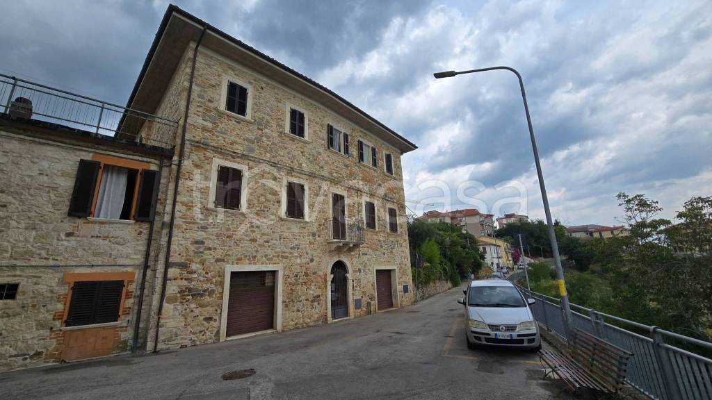 appartamento in vendita a Folignano