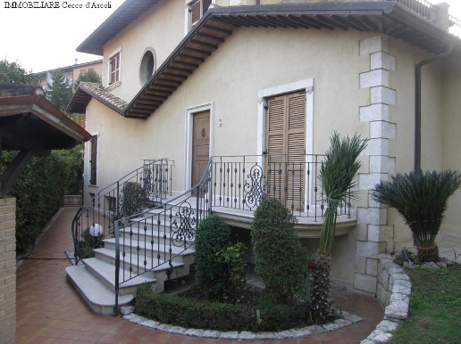 casa indipendente in vendita a Folignano in zona Villa Pigna
