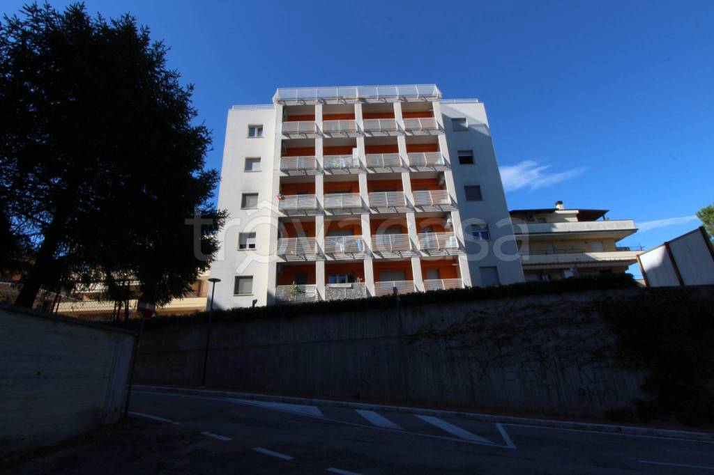 appartamento in vendita a Folignano in zona Villa Pigna
