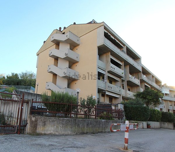 appartamento in vendita a Folignano in zona Villa Pigna
