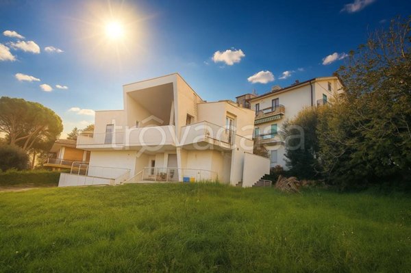 appartamento in vendita a Folignano in zona Villa Pigna