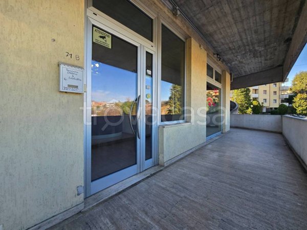 negozio in vendita a Folignano in zona Villa Pigna