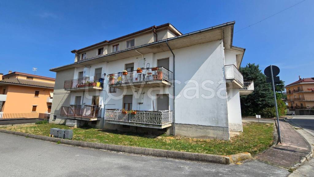 appartamento in vendita a Folignano in zona Piane di Morro