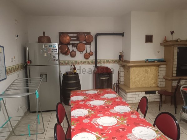 casa indipendente in vendita a Folignano