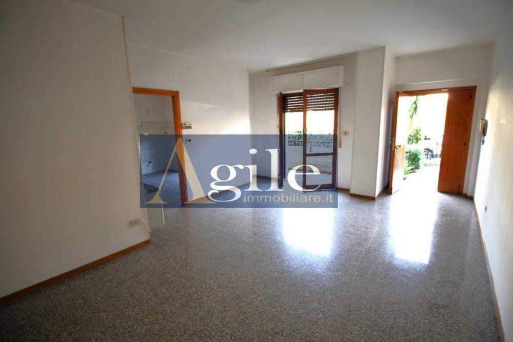 appartamento in vendita a Folignano in zona Villa Pigna