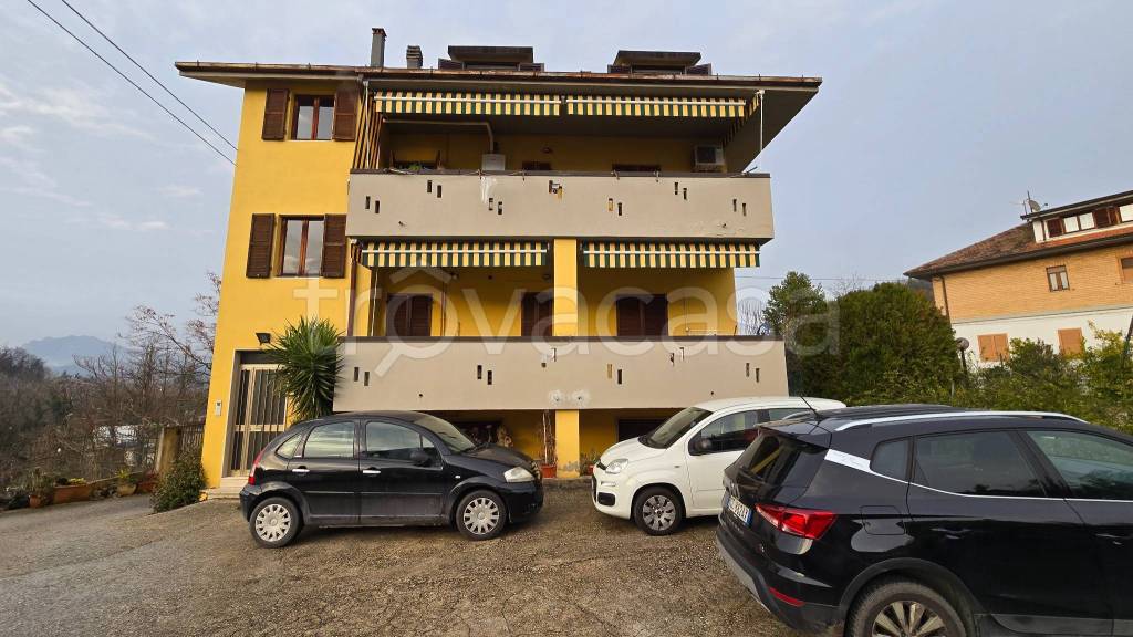 appartamento in vendita a Folignano in zona Case di Coccia