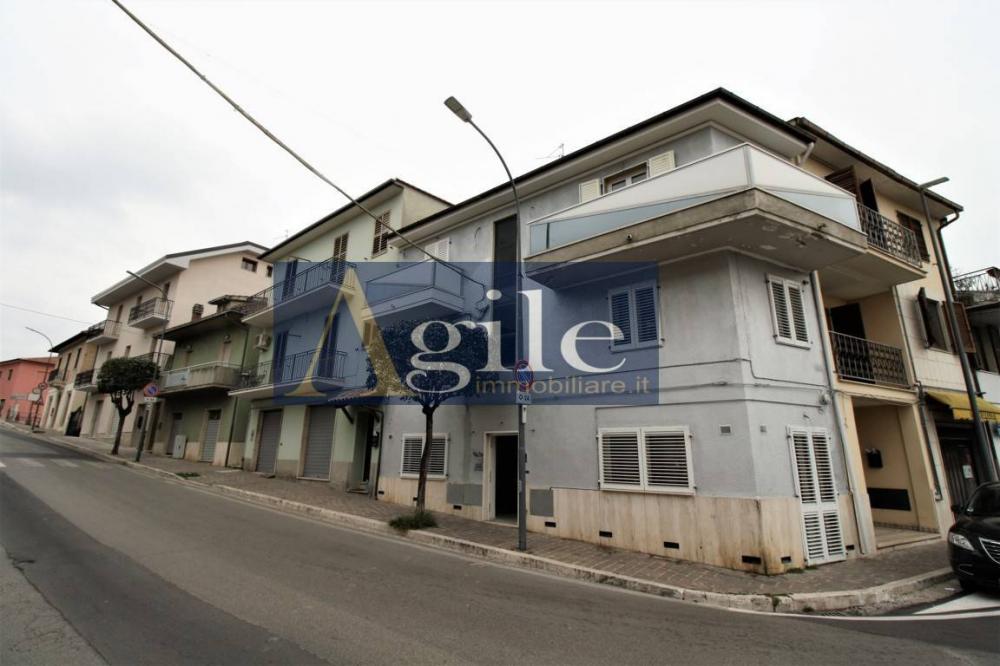 casa indipendente in vendita a Folignano in zona San Benedetto