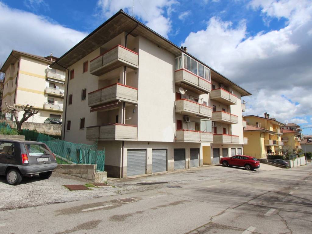 appartamento in vendita a Folignano