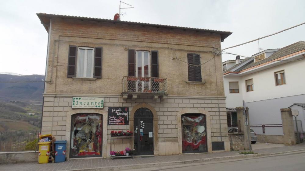 appartamento in vendita a Folignano