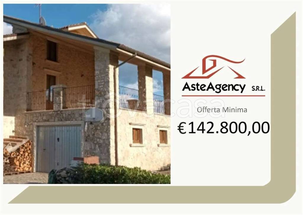 casa indipendente in vendita a Folignano