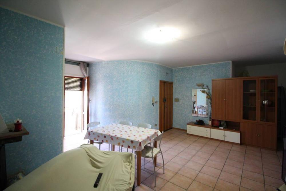 appartamento in vendita a Folignano in zona San Benedetto