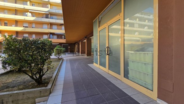 casa indipendente in vendita a Folignano