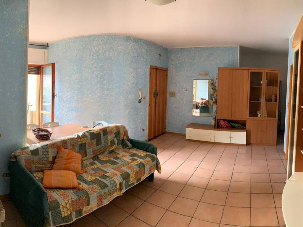 appartamento in vendita a Folignano in zona Castel Folignano