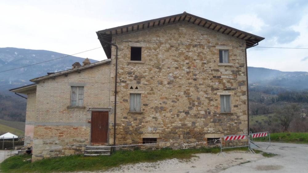 casa indipendente in vendita a Folignano in zona Villa Pigna