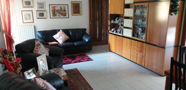 casa indipendente in vendita a Folignano in zona Villa Pigna