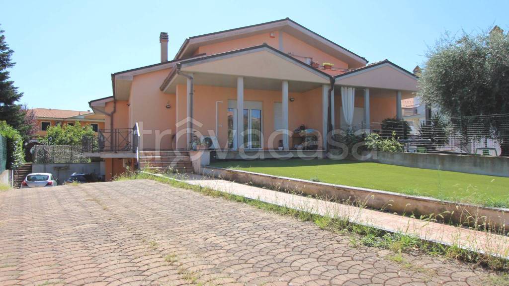 casa indipendente in vendita a Folignano in zona Piane di Morro